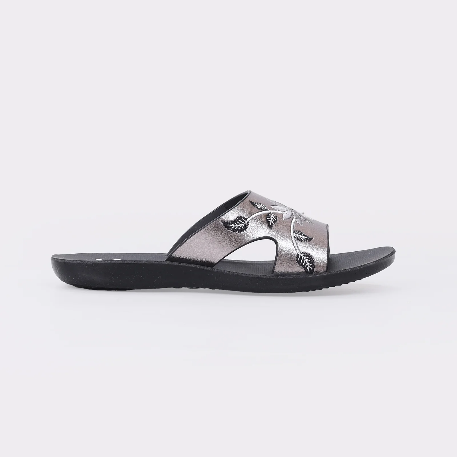 Girls Glossy Chappal - Image 2