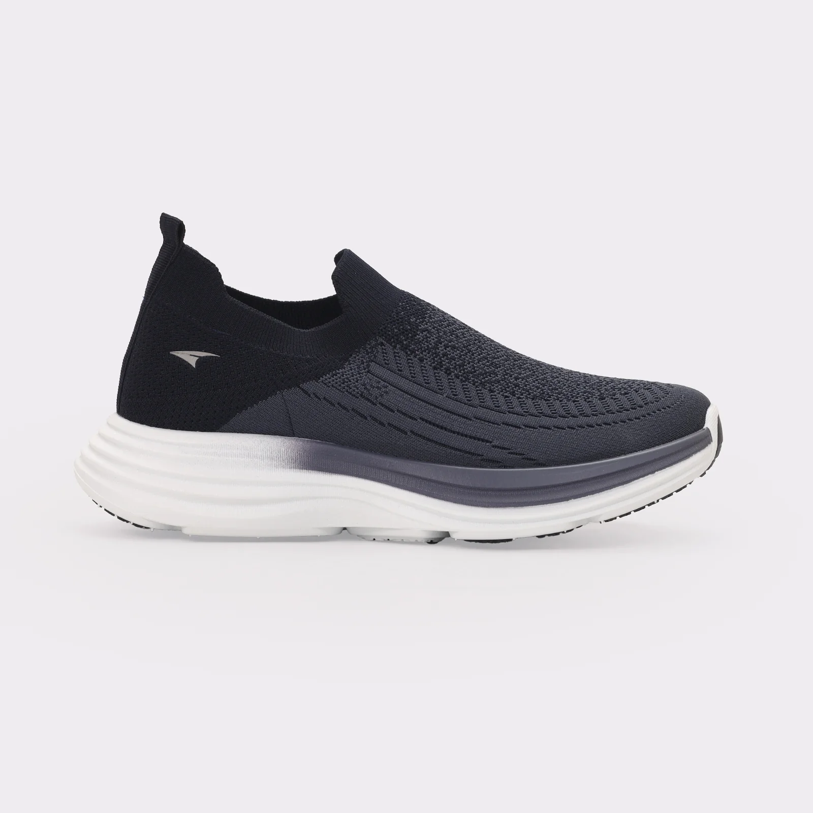 Men Everyday Sneakers - Image 3