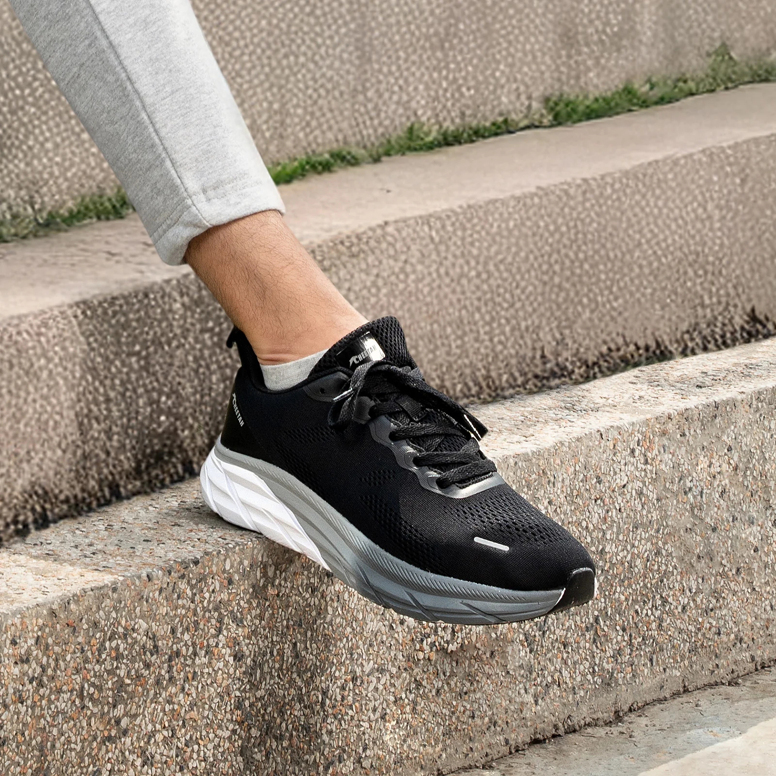 Men's sports sneakers - Image 8