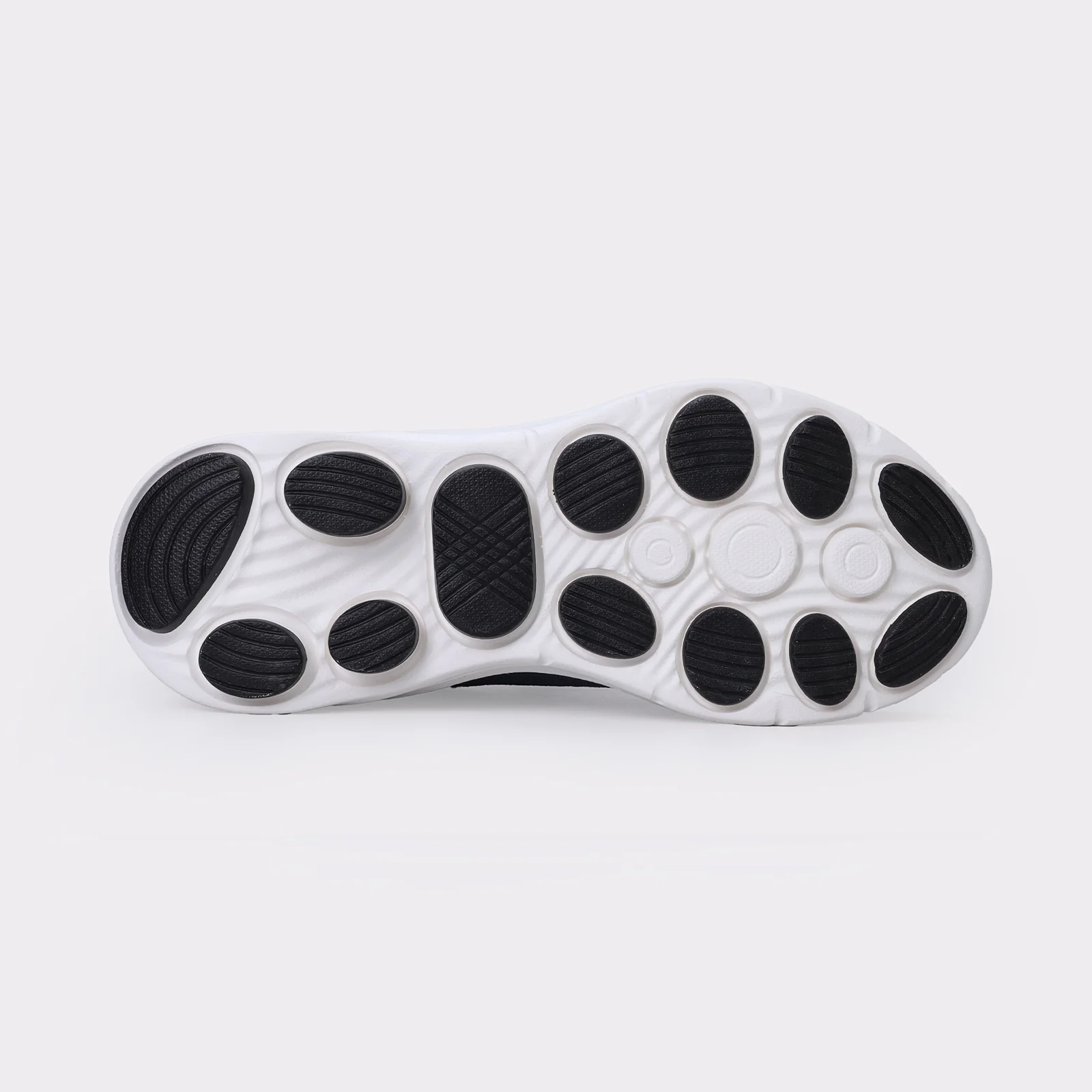 Men Everyday Sneakers - Image 6